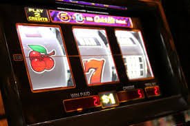Filipino player joining an Aristocrat live casino table session on smartphone